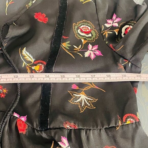 Old Navy Velvet Trim Black Floral Dress Size Medium - Picture 7 of 12